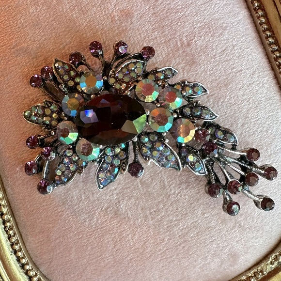 Aurora Borealis Crystal Brooch With Purple Rhinestones Silver Tone Metal Large - Picture 9 of 12